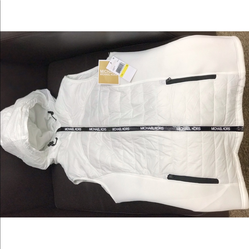 ❗️SOLD❗️NWT MICHAEL KORS VEST